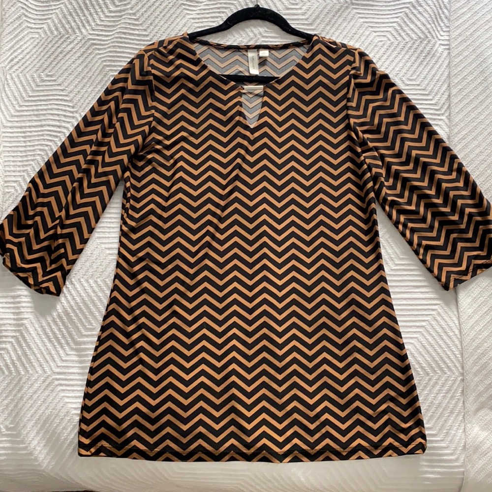 Key-hole Top by Tacera